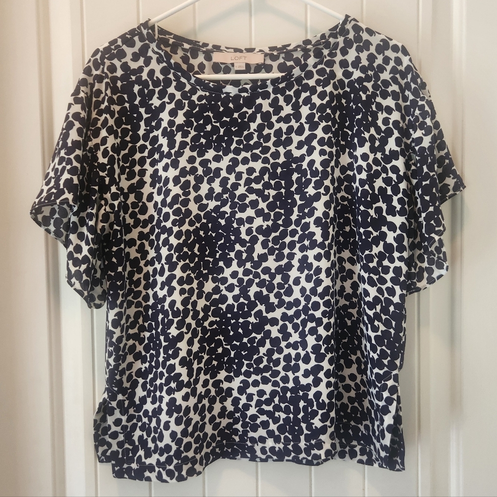 LOFT Navy and White Scatter Dot Flutter Sleeve Blouse, Size Small